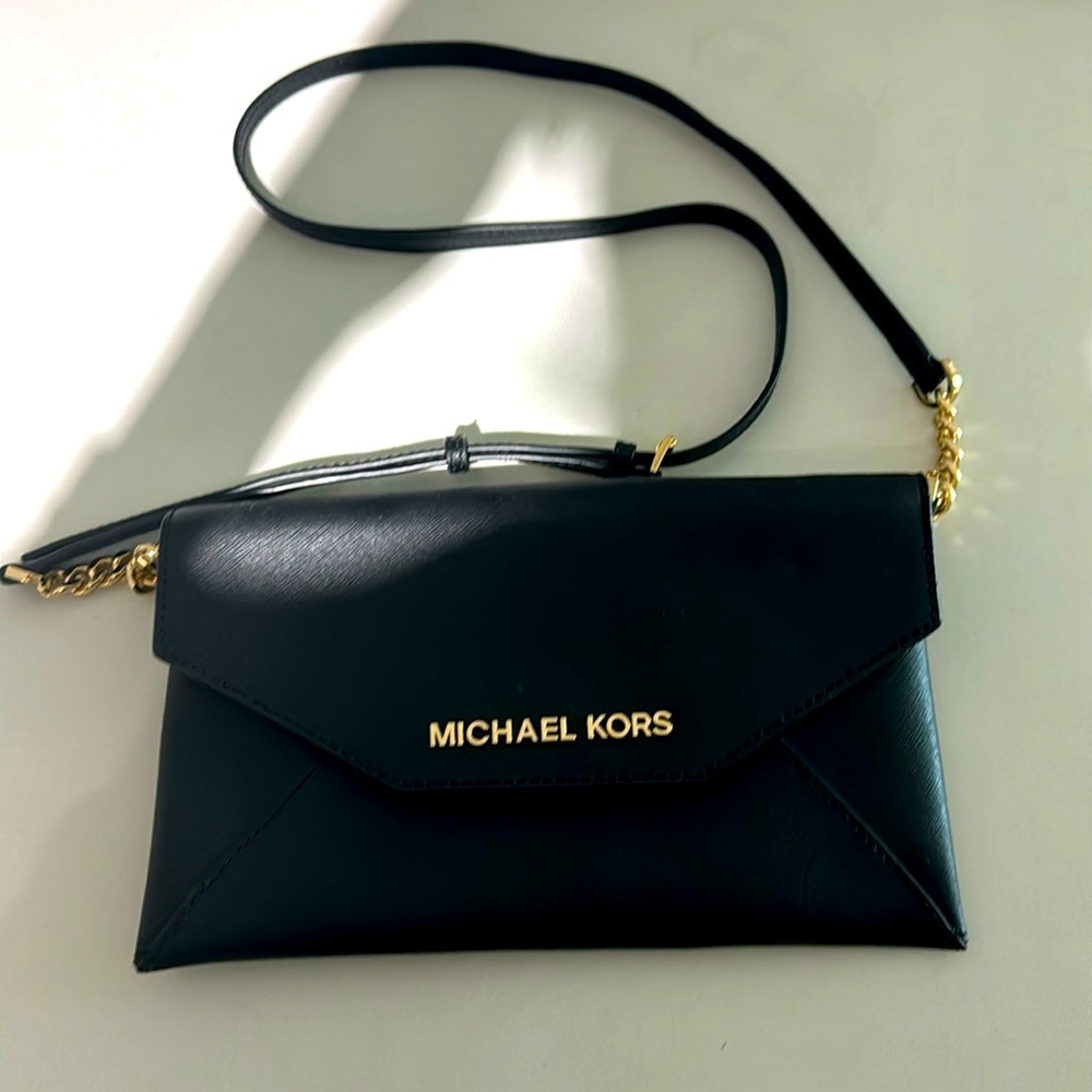 Brand New Michael Kors Black Crossbody Purse🤩